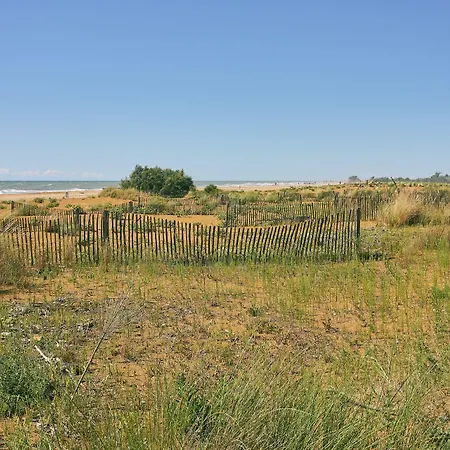 Recently Built Flat With Pool And Balcony Бібіоне