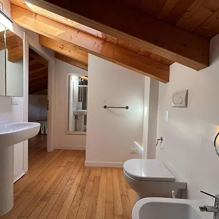 Apartmán Recently Built Flat With Pool And Balcony