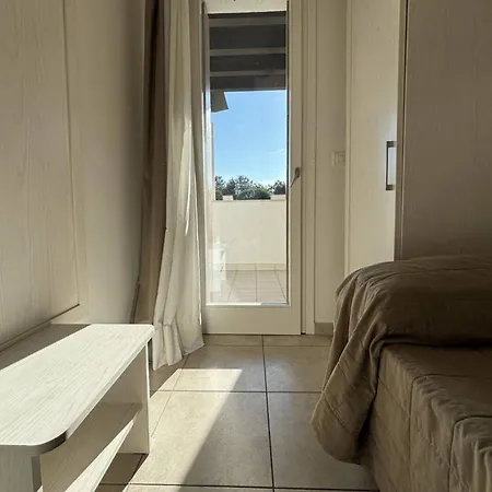 Recently Built Flat With Pool And Balcony Apartmán *