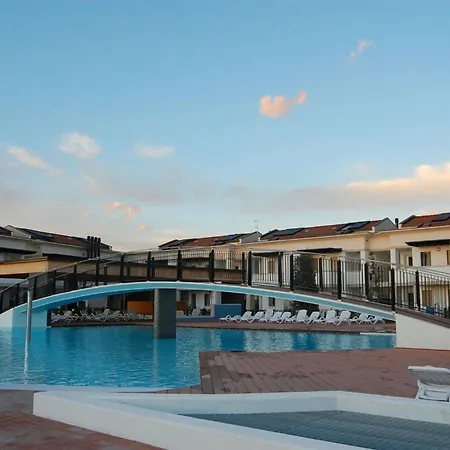 Recently Built Flat With Pool And Balcony Bibione