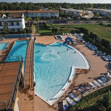 Recently Built Flat With Pool And Balcony Apartmán Bibione