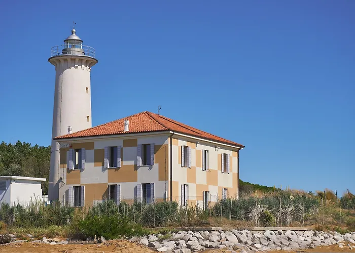 Recently Built Flat With Pool And Balcony 비비오네