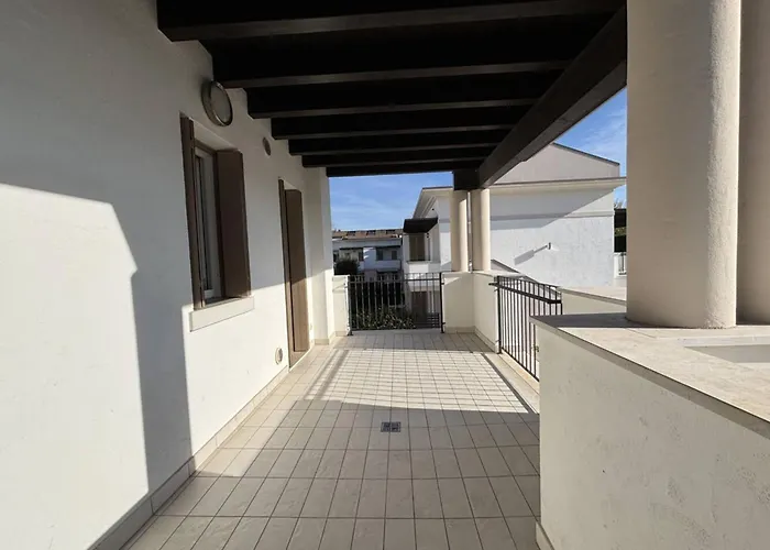 Recently Built Flat With Pool And Balcony 아파트 *