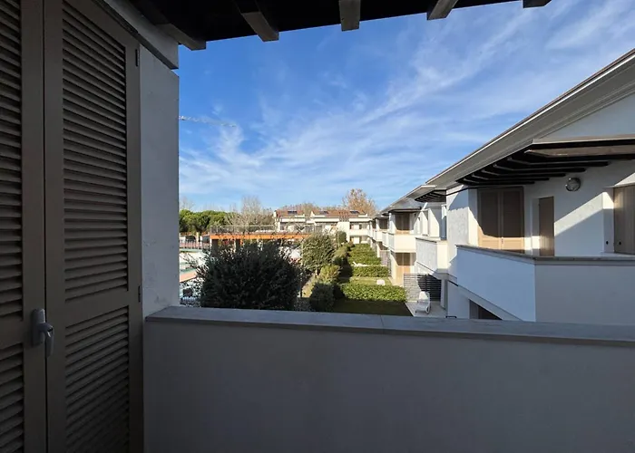 Recently Built Flat With Pool And Balcony Bibione