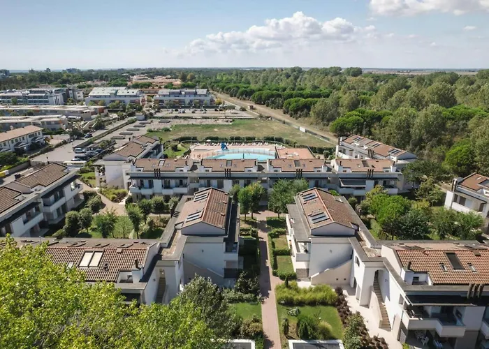 아파트 Recently Built Flat With Pool And Balcony