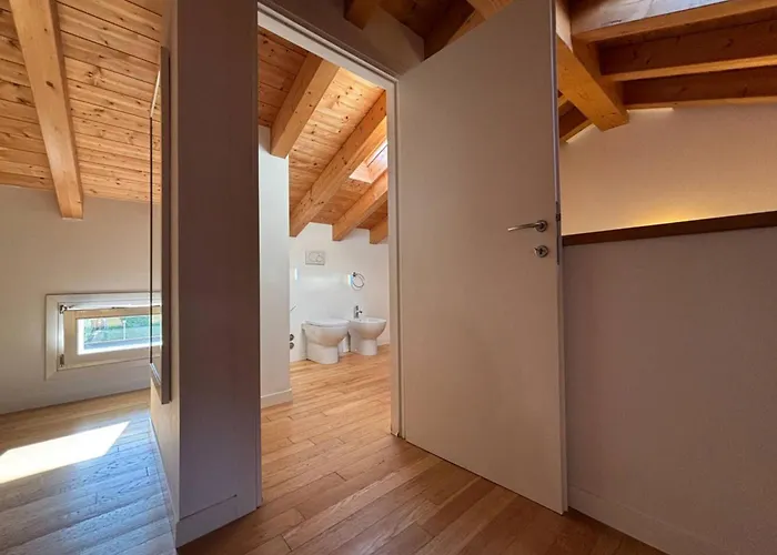 Recently Built Flat With Pool And Balcony 아파트 *